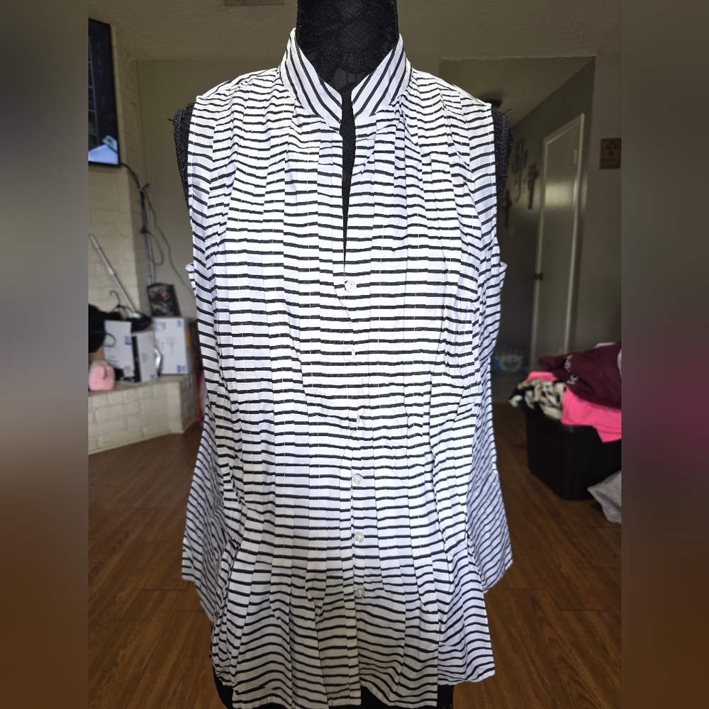 Jones New York Black and White Striped Button Down Shirt